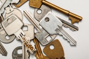 bunch of cut keys- key cutting service london